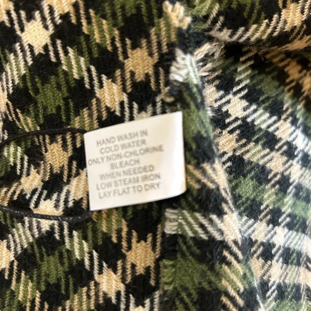 Steve Madden Plaid Scarf NWT Green & Black